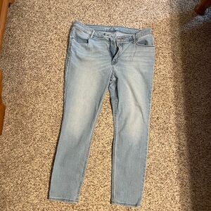 High-Rise WOW Super Skinny Old Navy Light Blue Denim Jeans
